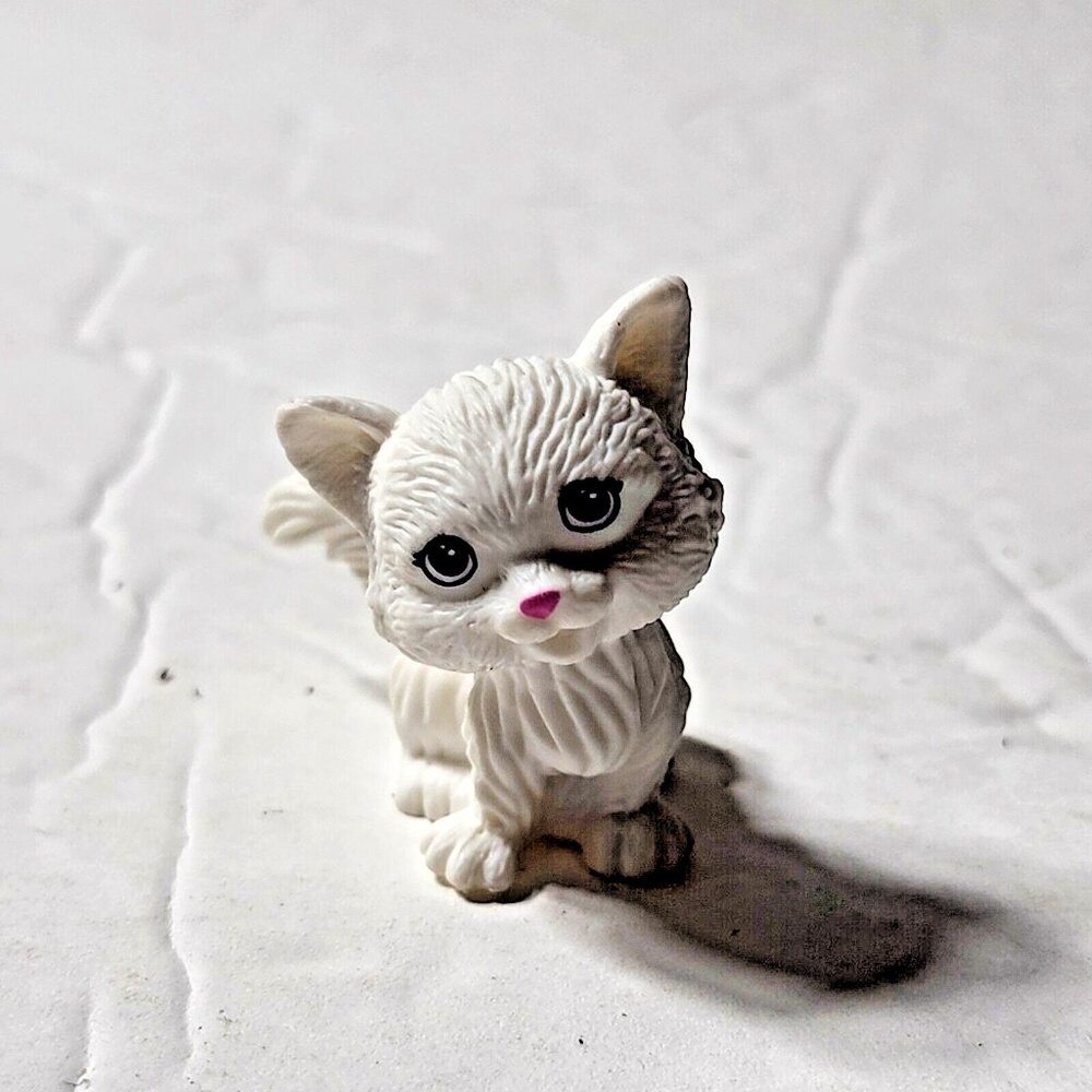 Barbie Malibu Ave Pet Boutique White Cat Kitten Figure Sitting 1" Mattel 2014